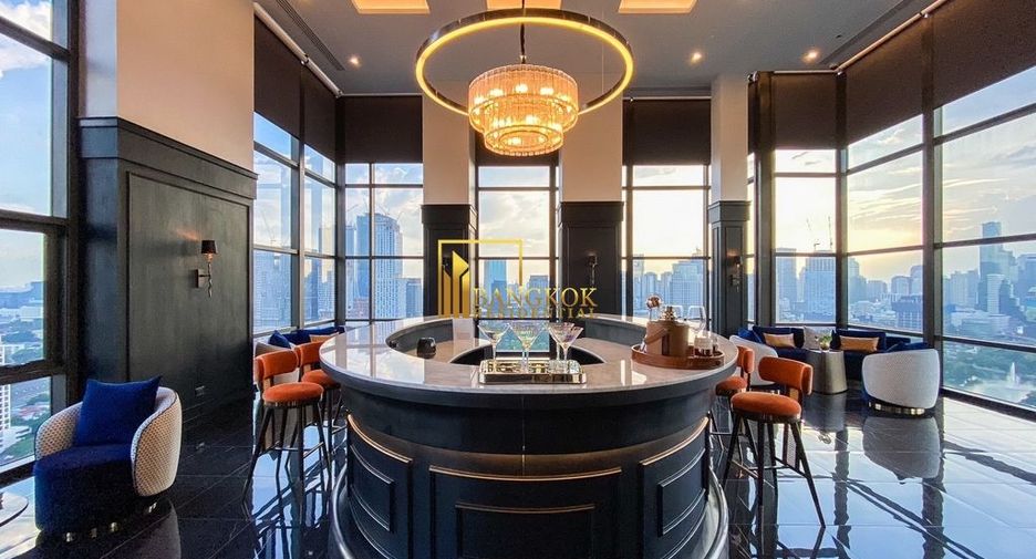 For rent 2 bedrooms condo in Pathum Wan, Bangkok