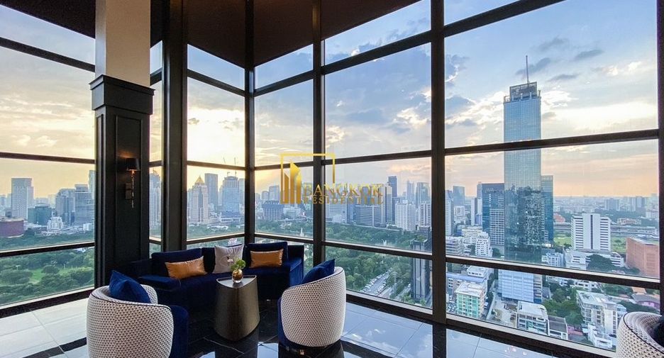 For rent 2 bedrooms condo in Pathum Wan, Bangkok