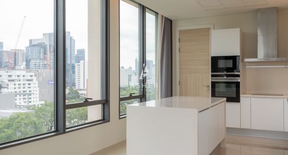 For rent 2 bedrooms condo in Pathum Wan, Bangkok