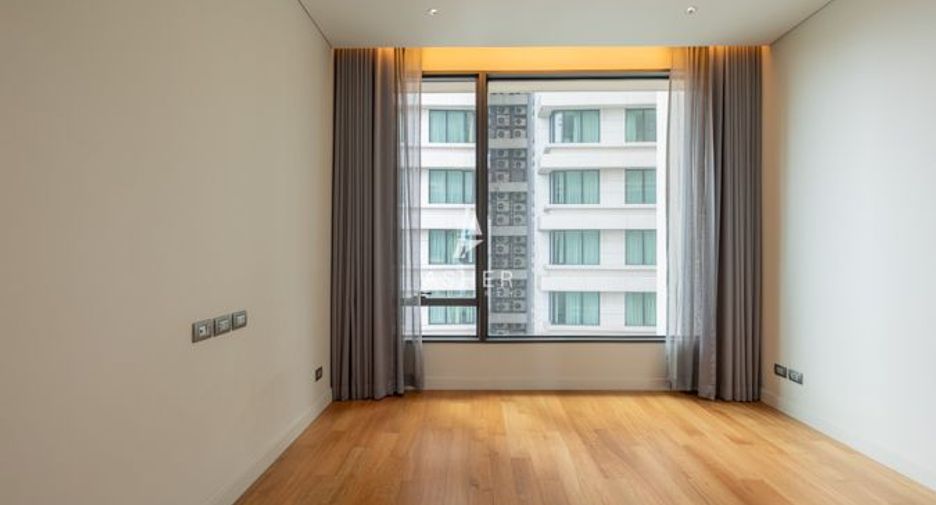 For rent 2 bedrooms condo in Pathum Wan, Bangkok