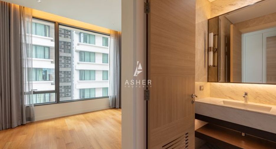 For rent 2 bedrooms condo in Pathum Wan, Bangkok