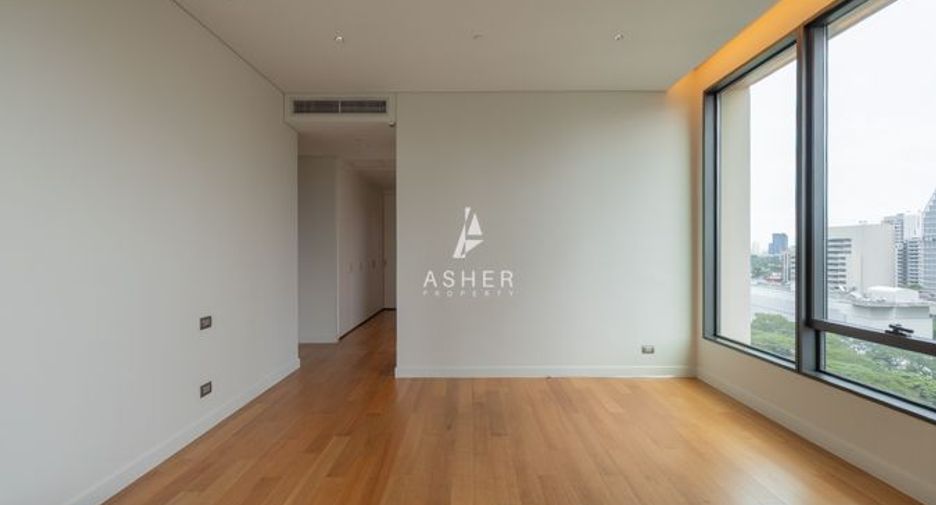 For rent 2 bedrooms condo in Pathum Wan, Bangkok