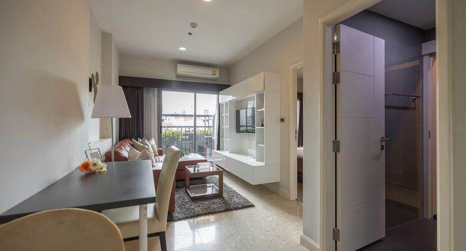 For rent 1 bed condo in Khlong Toei, Bangkok