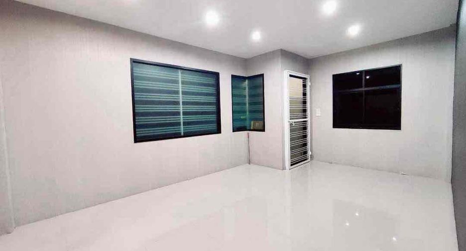 For rent 2 ベッドルーム retail Space in Lam Luk Ka, Pathum Thani