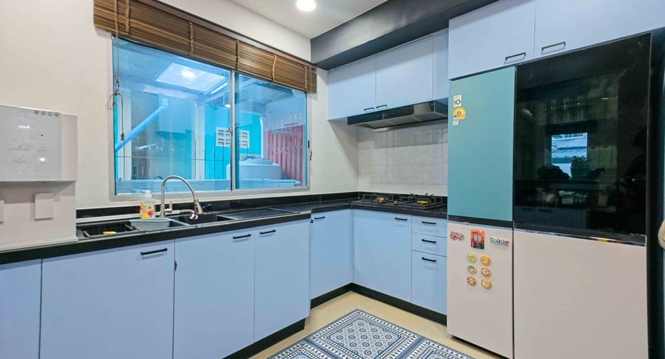 ขาย 3 ห้องนอน ทาวน์เฮ้าส์ ใน บางกะปิ, กรุงเทพฯ