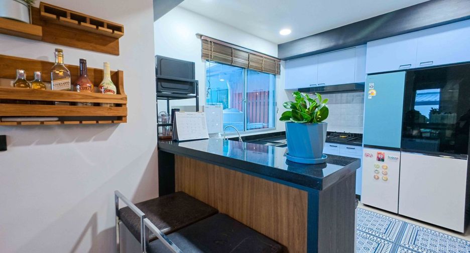 ขาย 3 ห้องนอน ทาวน์เฮ้าส์ ใน บางกะปิ, กรุงเทพฯ