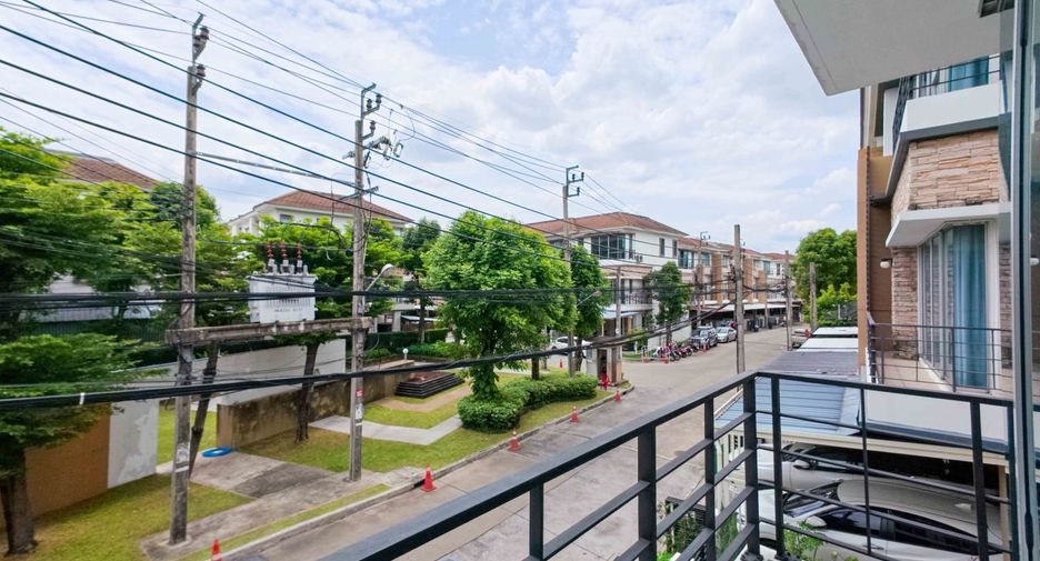 ขาย 3 ห้องนอน ทาวน์เฮ้าส์ ใน บางกะปิ, กรุงเทพฯ