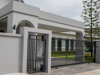 出售 4 卧室 独立屋 在 Mueang Ranong, Ranong