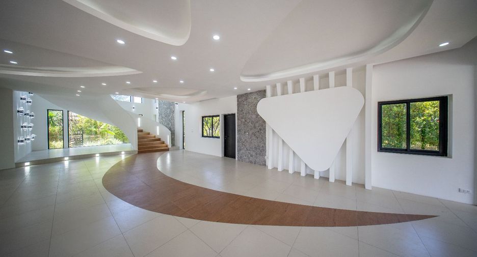 For sale 4 bedrooms house in Huay Yai, Pattaya