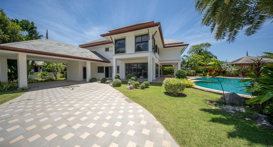 For sale 4 bedrooms house in Huay Yai, Pattaya