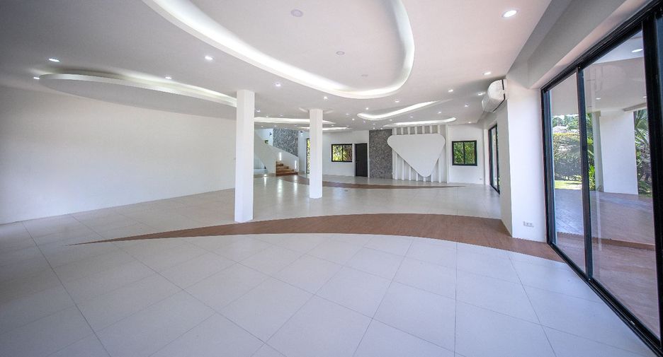 For sale 4 bedrooms house in Huay Yai, Pattaya