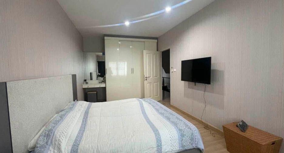 Reihenhaus zur Miete mit 3 Zimmer in Lat Phrao, Bangkok