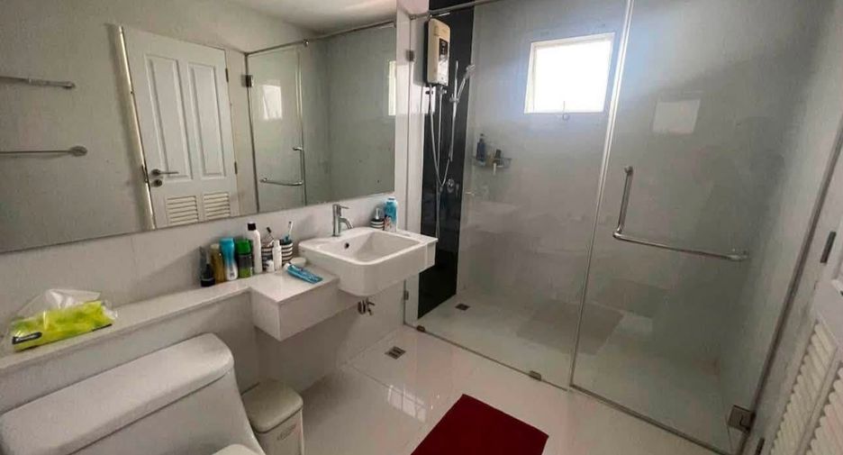 Reihenhaus zur Miete mit 3 Zimmer in Lat Phrao, Bangkok