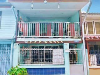 For sale 2 ベッドルーム townhouse in Din Daeng, Bangkok