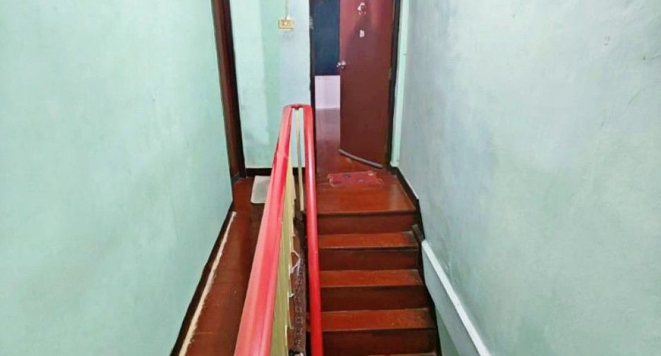 For sale 2 ベッドルーム townhouse in Din Daeng, Bangkok