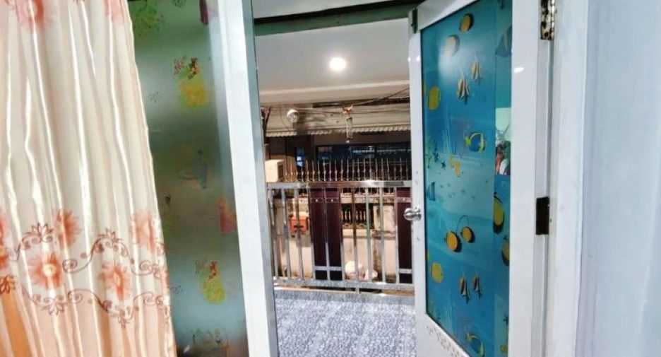 For sale 2 ベッドルーム townhouse in Din Daeng, Bangkok