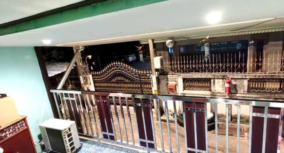 For sale 2 ベッドルーム townhouse in Din Daeng, Bangkok