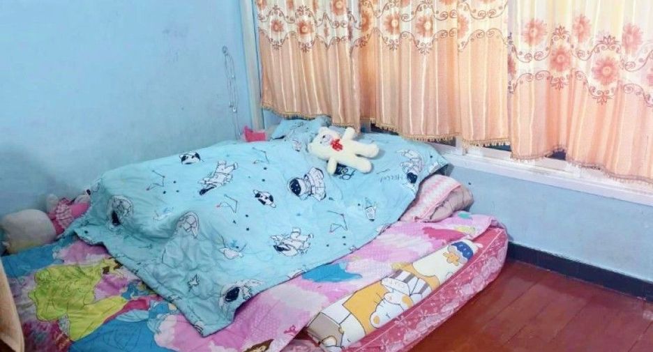 For sale 2 ベッドルーム townhouse in Din Daeng, Bangkok