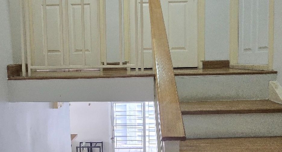 À vendre 3 chambres maison de ville à Bang Phli, Samut Prakan