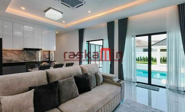 Haus zum Kauf mit 4 Zimmer in Bang Lamung, Chonburi