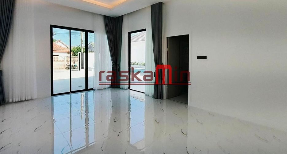 Haus zum Kauf mit 4 Zimmer in Bang Lamung, Chonburi