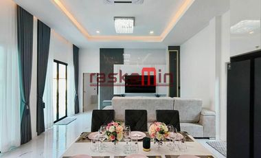 Haus zum Kauf mit 4 Zimmer in Bang Lamung, Chonburi