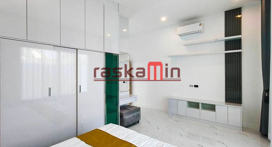 Haus zum Kauf mit 4 Zimmer in Bang Lamung, Chonburi