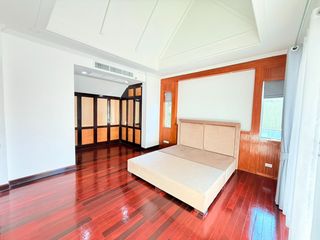 For rent 5 bedrooms villa in Bang Lamung, Chonburi