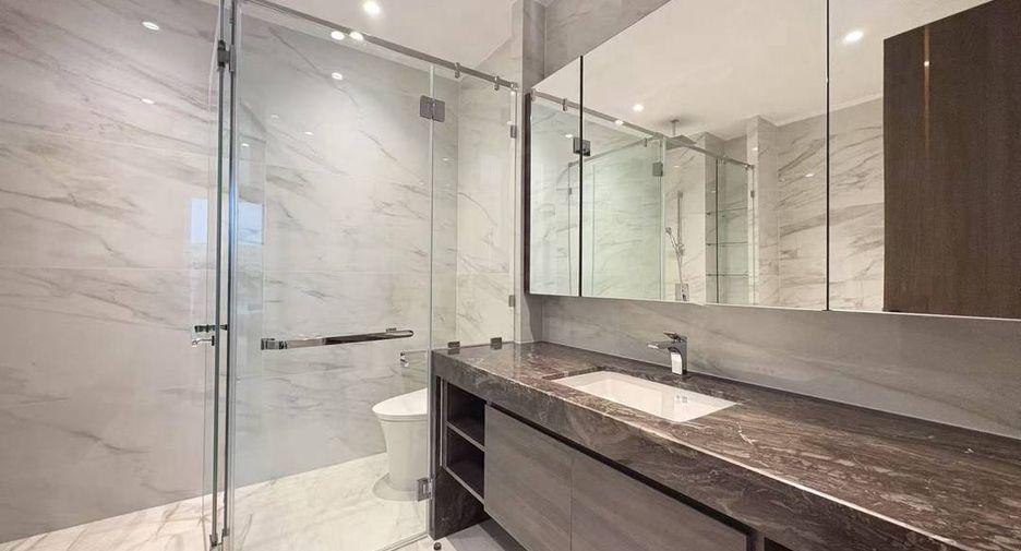 For rent 2 ベッドルーム condo in Sathon, Bangkok