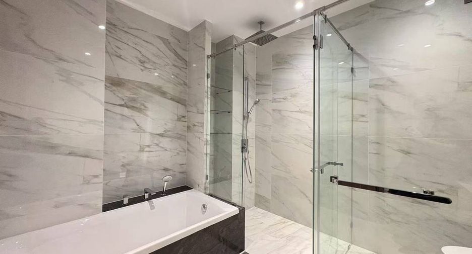 For rent 2 ベッドルーム condo in Sathon, Bangkok