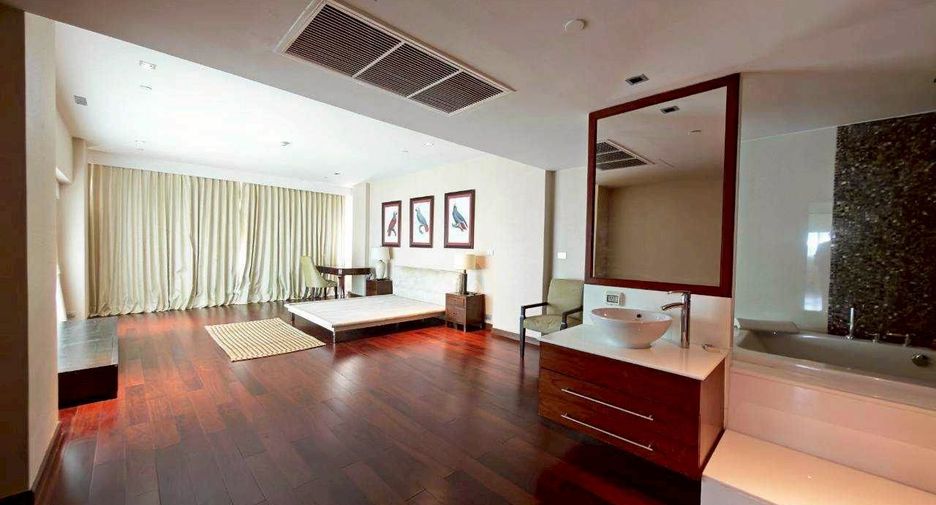 Wohnung zur Miete mit Studio in Khlong Toei, Bangkok