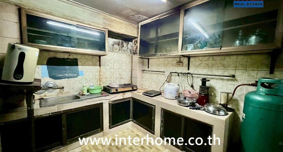 Gewerbefläche zum Kauf mit 7 Zimmer in Pom Prap Sattru Phai, Bangkok