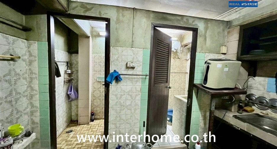 Gewerbefläche zum Kauf mit 7 Zimmer in Pom Prap Sattru Phai, Bangkok