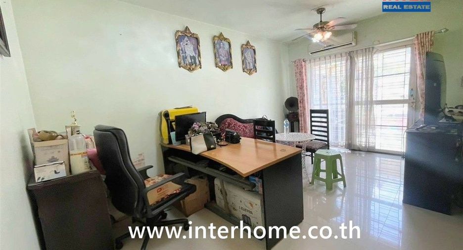 For sale 5 bedrooms townhouse in Nong Khaem, Bangkok