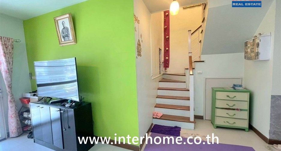 For sale 5 bedrooms townhouse in Nong Khaem, Bangkok