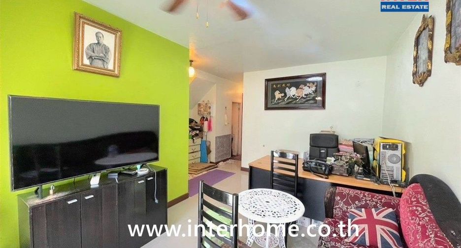 For sale 5 bedrooms townhouse in Nong Khaem, Bangkok