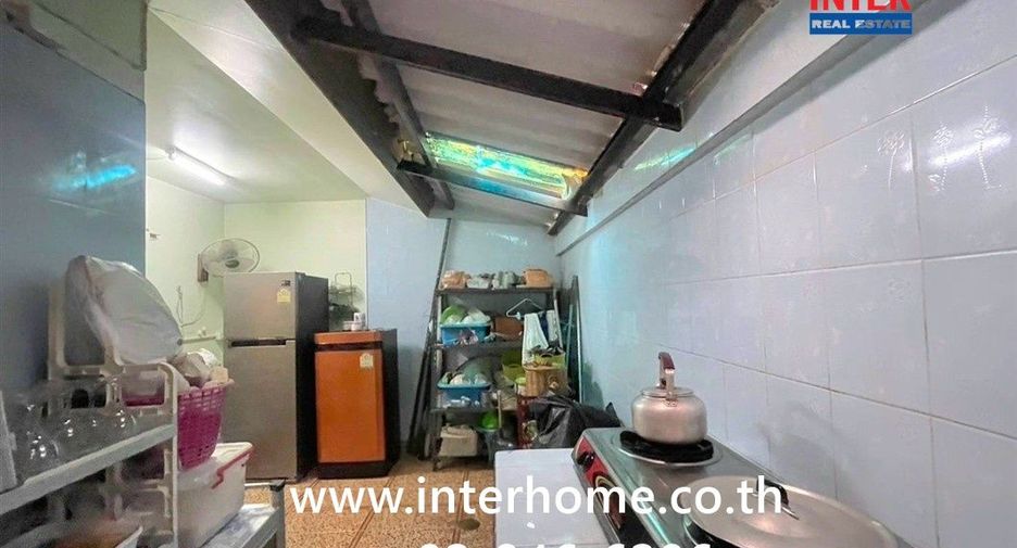 For sale 5 bedrooms townhouse in Nong Khaem, Bangkok