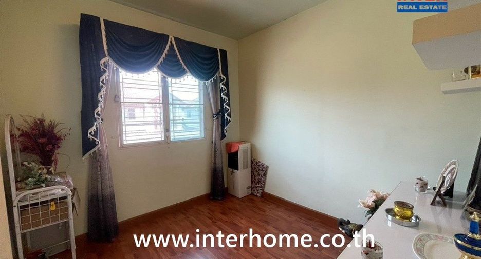 For sale 5 bedrooms townhouse in Nong Khaem, Bangkok