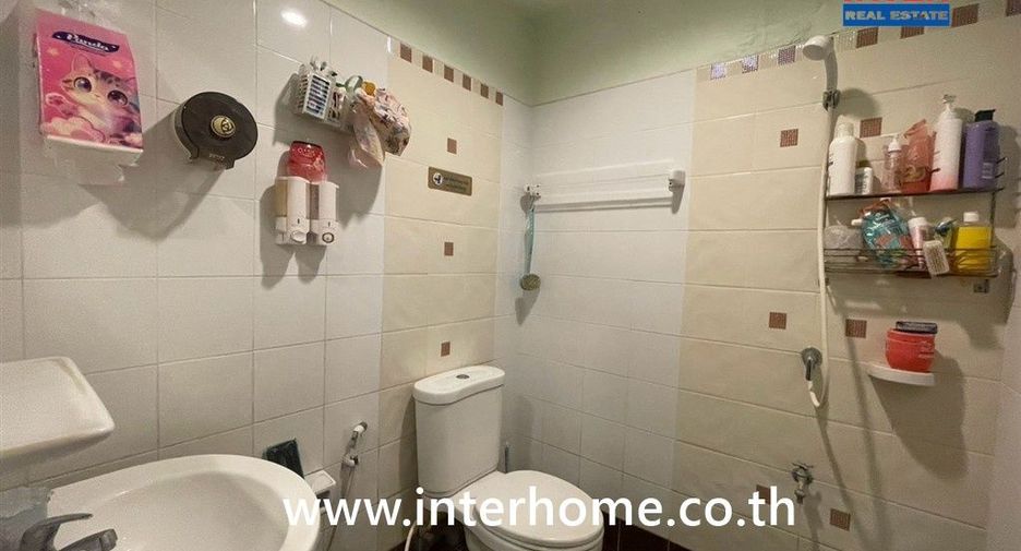 For sale 5 bedrooms townhouse in Nong Khaem, Bangkok