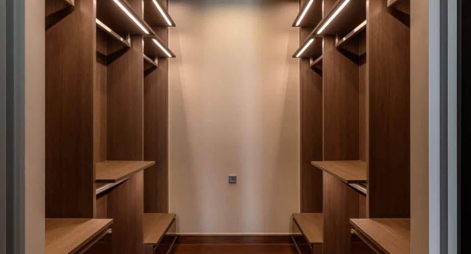 Apartamento en alquiler de 2 habitaciones en Khlong Toei, Bangkok