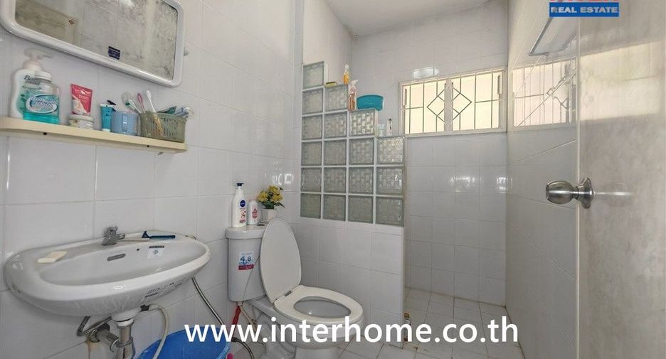 Casa en venta de 3 habitaciones en Phutthamonthon, Nakhon Pathom