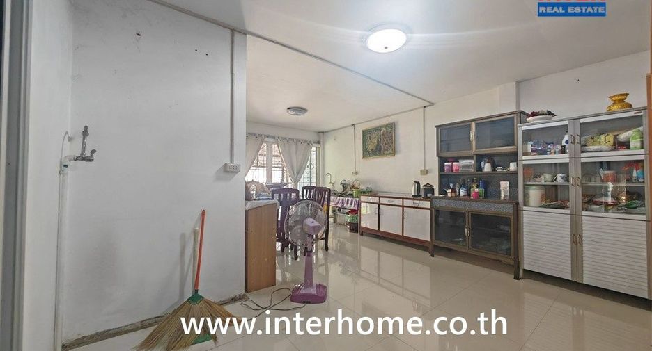 Casa en venta de 3 habitaciones en Phutthamonthon, Nakhon Pathom