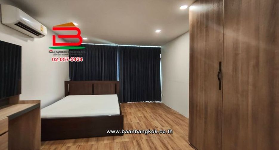 For sale 3 ベッドルーム townhouse in Khlong Toei, Bangkok