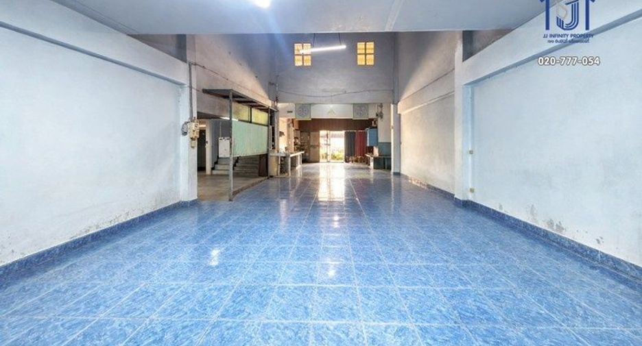 出售 3 卧室 商业空间 在 Khlong Luang, Pathum Thani
