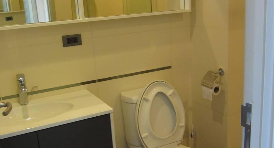 Condo en alquiler de 1 habitaciones en Khlong Toei, Bangkok