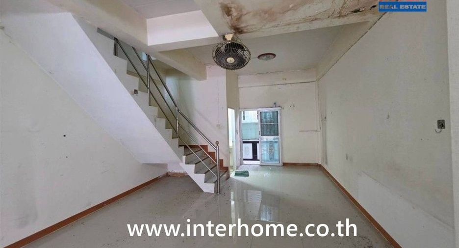 À vendre 2 chambres maison de ville à Bang Bua Thong, Nonthaburi
