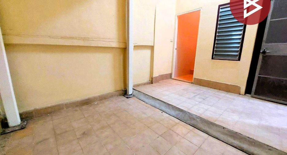 For sale 3 ベッドルーム townhouse in Mueang Samut Prakan, Samut Prakan