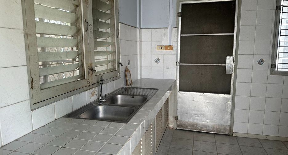 À vendre 2 chambres maison à Khan Na Yao, Bangkok
