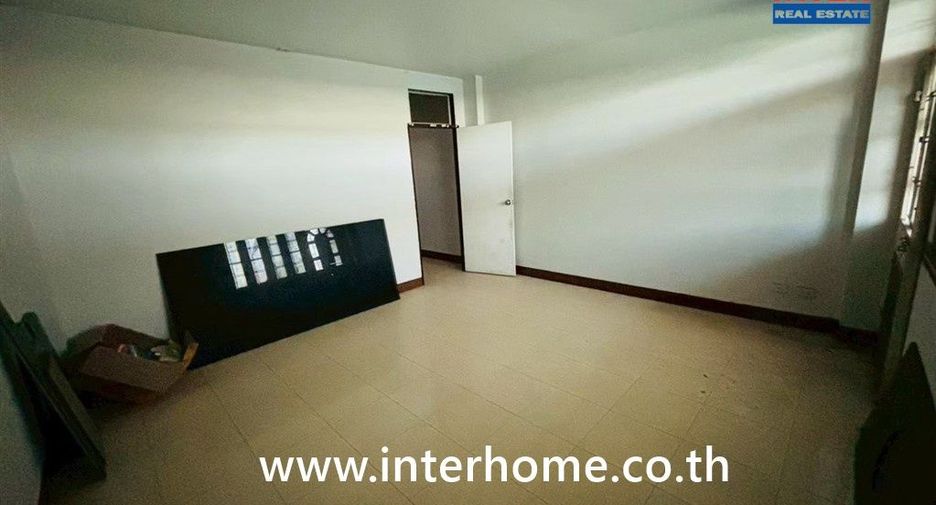 Local comercial en alquiler y en venta de 3 habitaciones en Mueang Samut Prakan, Samut Prakan