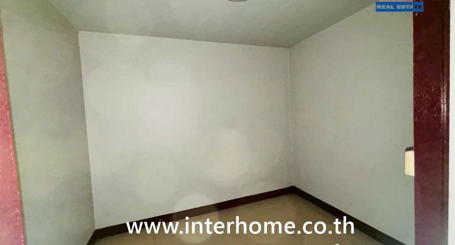 Local comercial en alquiler y en venta de 3 habitaciones en Mueang Samut Prakan, Samut Prakan